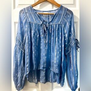 SAYLOR Periwinkle Blue Poet Top with Silver Thread accents • Size M